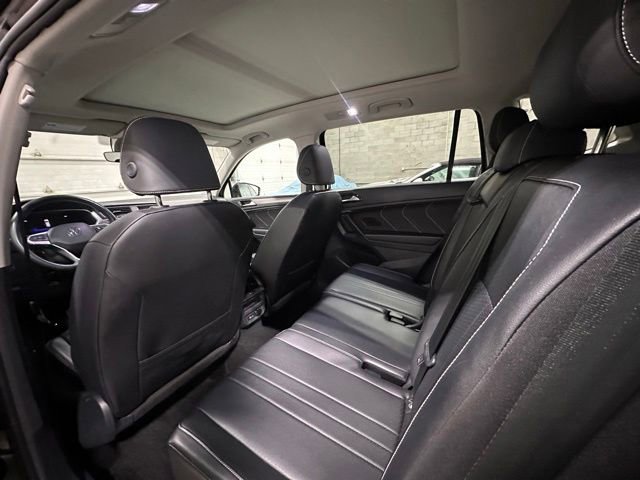 Certified 2024 Volkswagen Tiguan SE AWD/4WD image 14