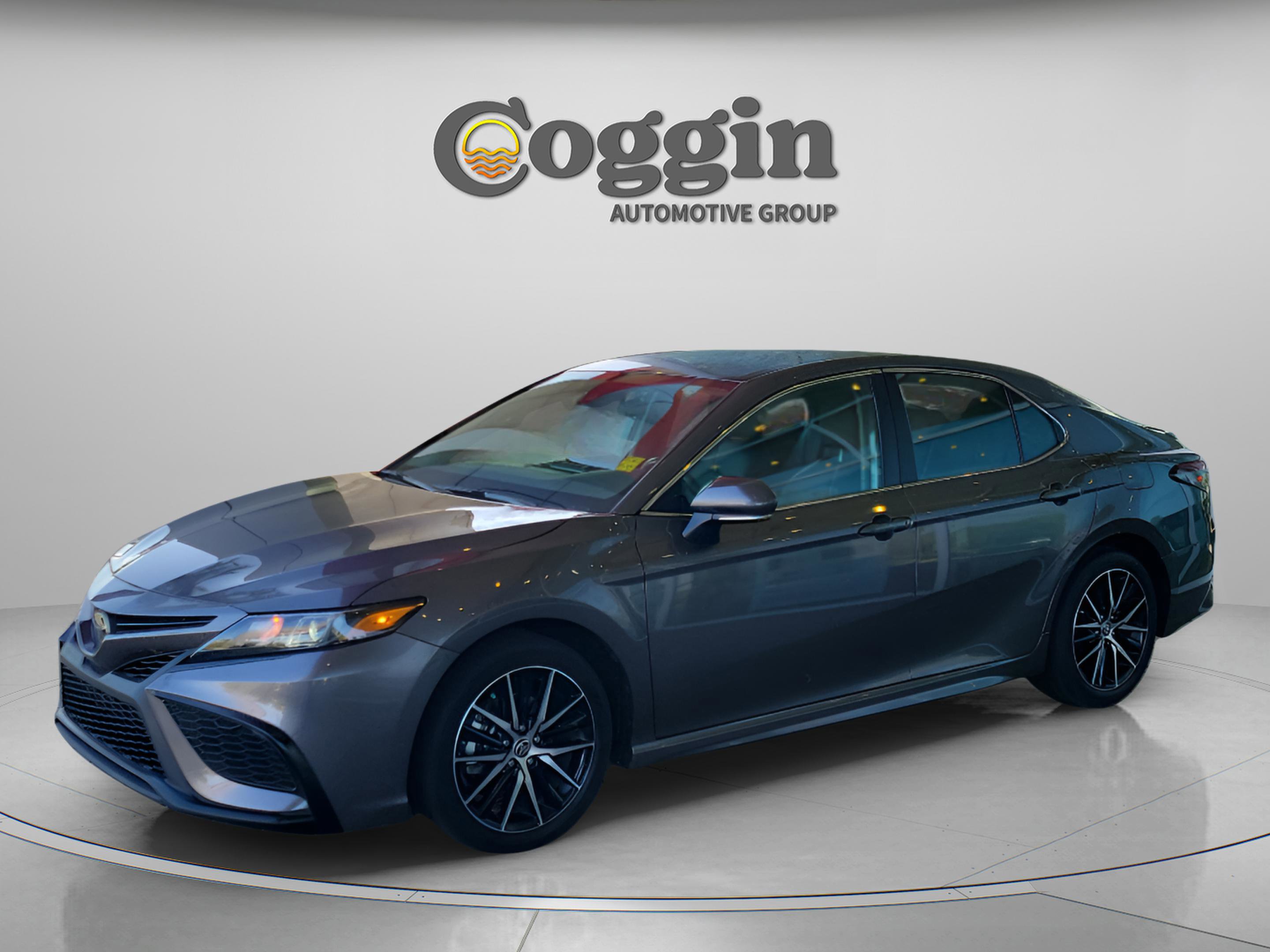 Certified 2023 Toyota Camry SE image 1