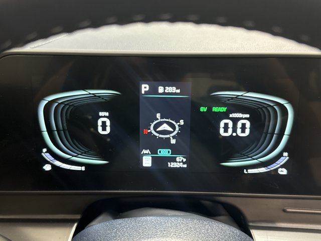 Certified 2024 Kia Sportage EX w/ EX Premium Package AWD/4WD image 11