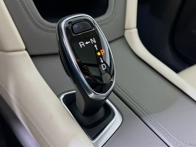 Used 2018 Cadillac XT5 Luxury w/ Driver Awareness Package AWD/4WD image 22