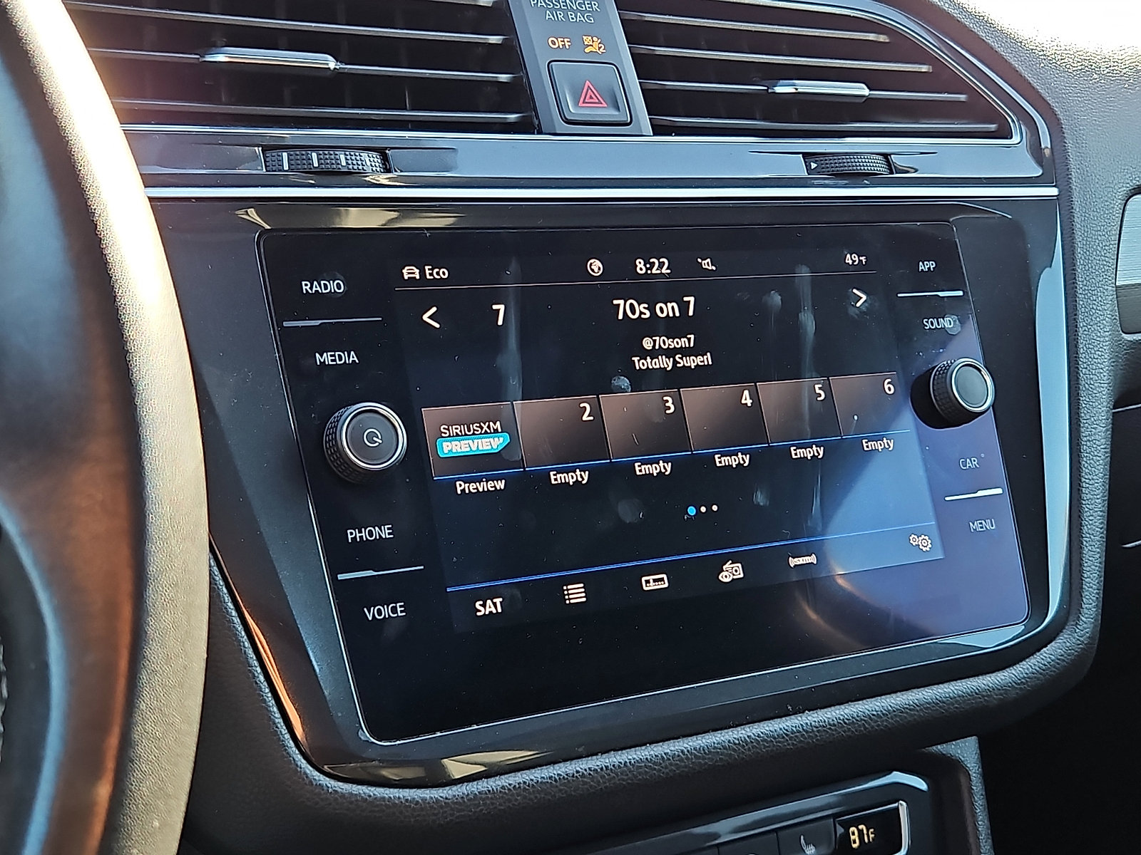 Used 2020 Volkswagen Tiguan SE R-Line image 17