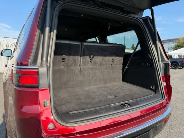 Used 2024 Jeep Wagoneer Series II AWD/4WD image 13