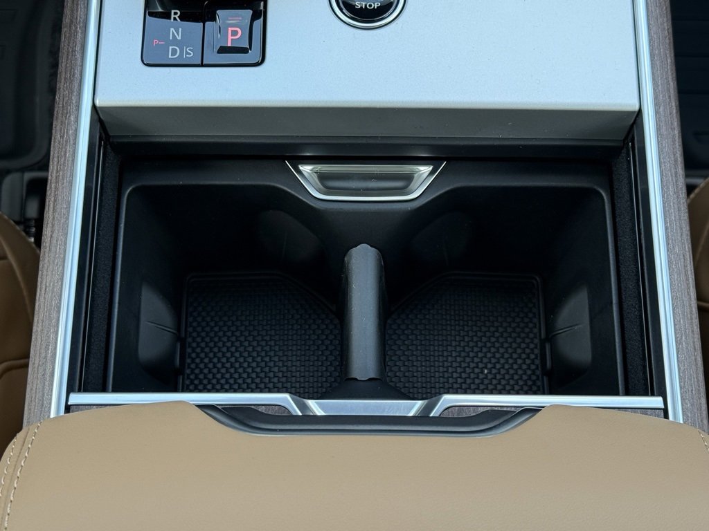 New 2025 Land Rover Range Rover SE image 20