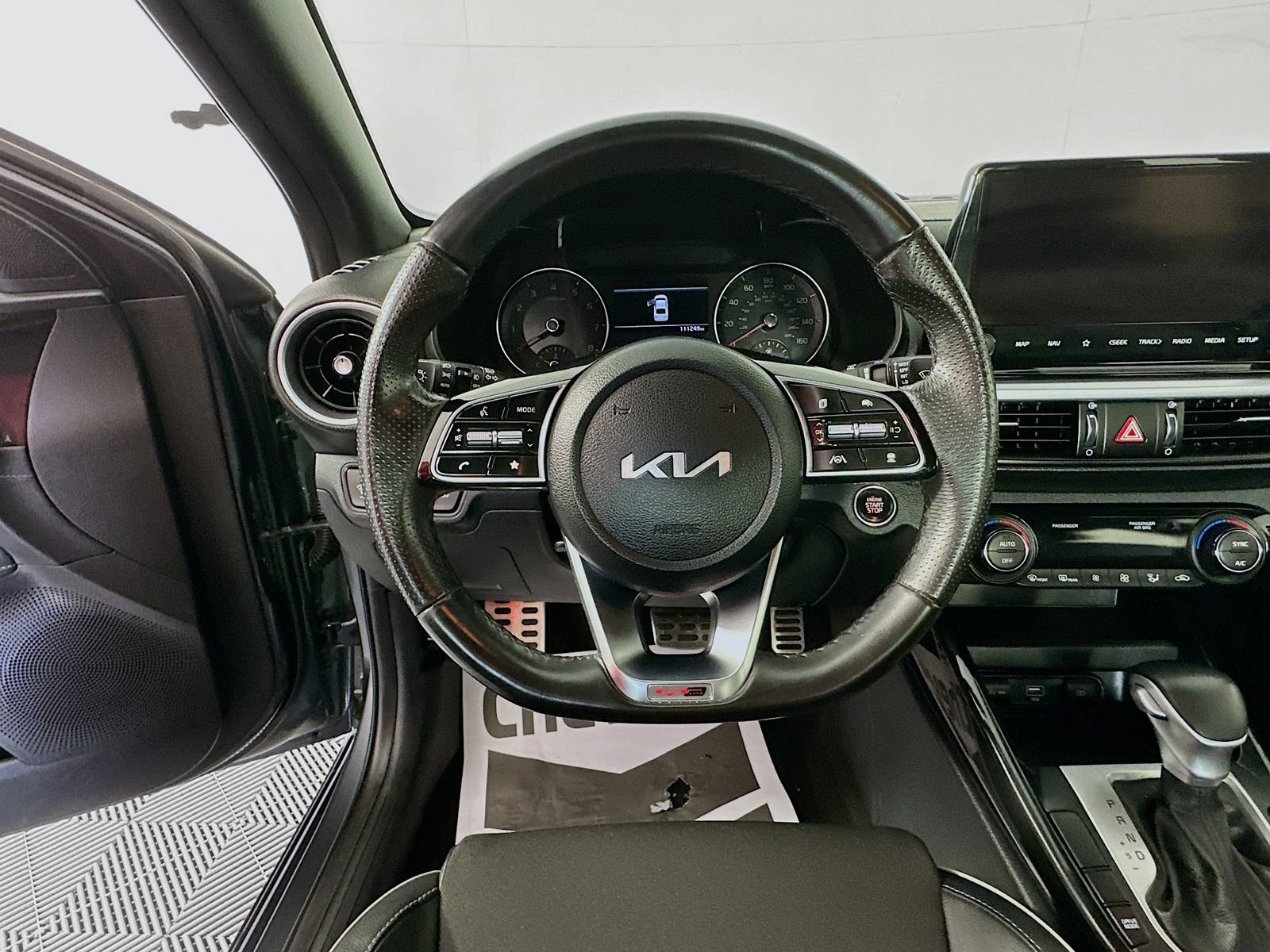 Used 2022 Kia Forte GT-Line w/ GT-Line Technology Package FWD image 11