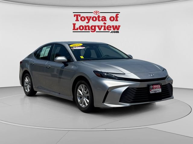 Used 2025 Toyota Camry LE FWD image 8