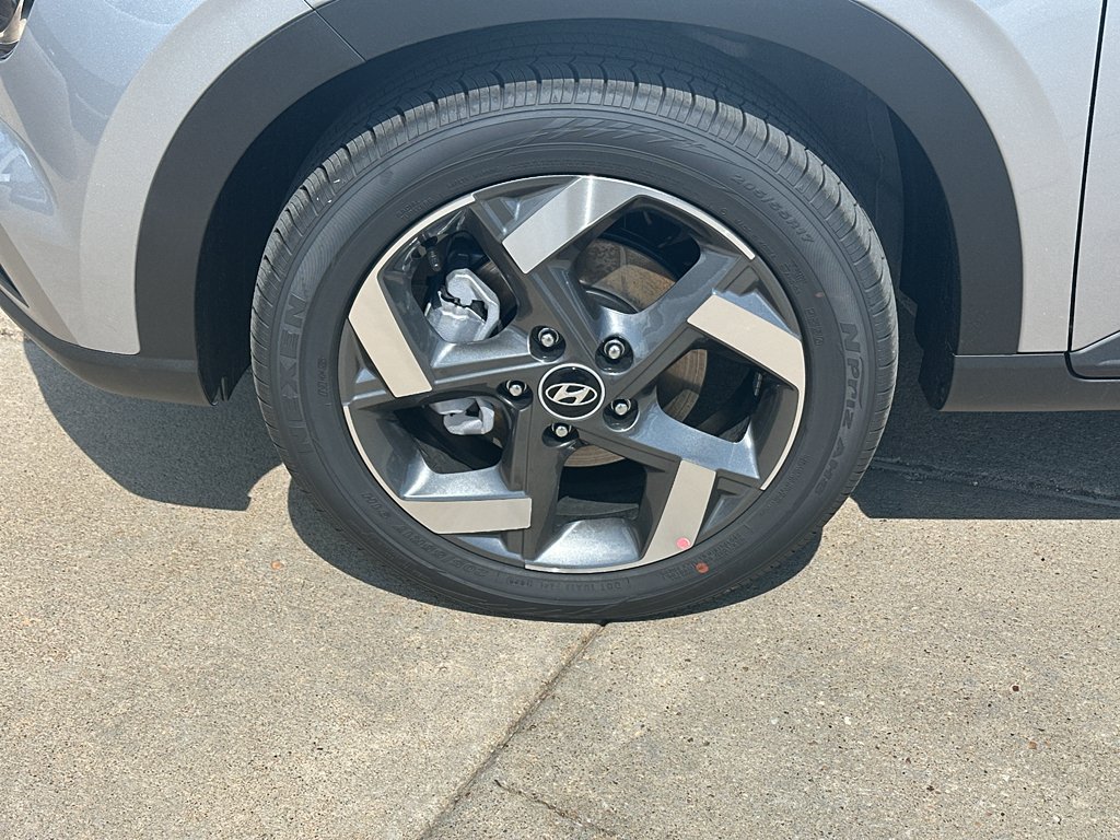 New 2026 Hyundai Venue SEL FWD image 3