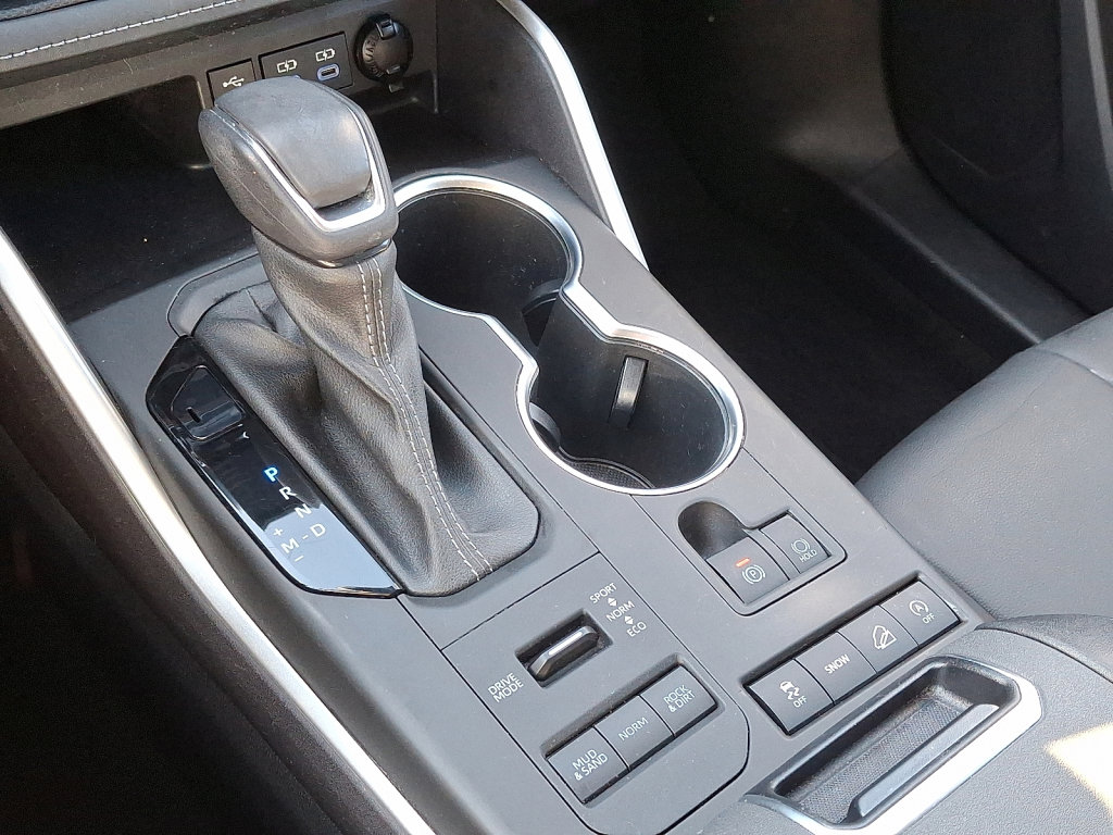 Used 2022 Toyota Highlander XLE image 32