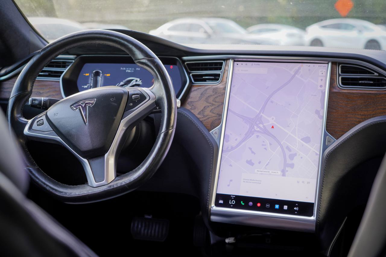 Used 2017 Tesla Model S 75D AWD/4WD image 10