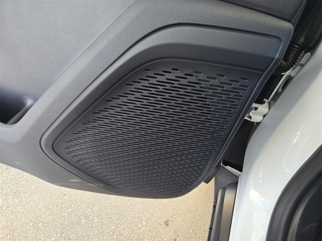 New 2026 Chevrolet Traverse LT image 23