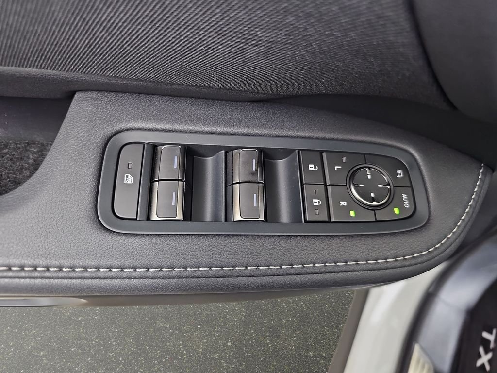 New 2026 Lexus TX 500h AWD image 29