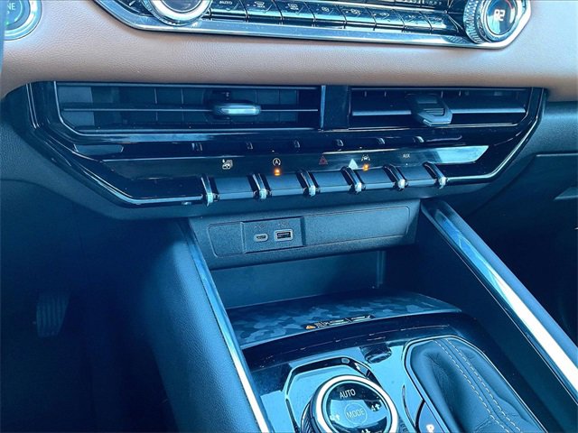 Used 2023 GMC Canyon AT4 w/ AT4 Premium Package image 23