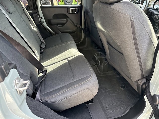 Used 2024 Jeep Wrangler Sport image 15