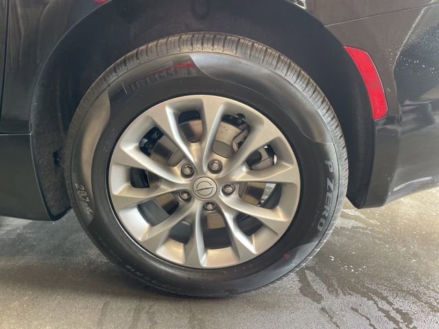 New 2026 Chrysler Pacifica Select image 48