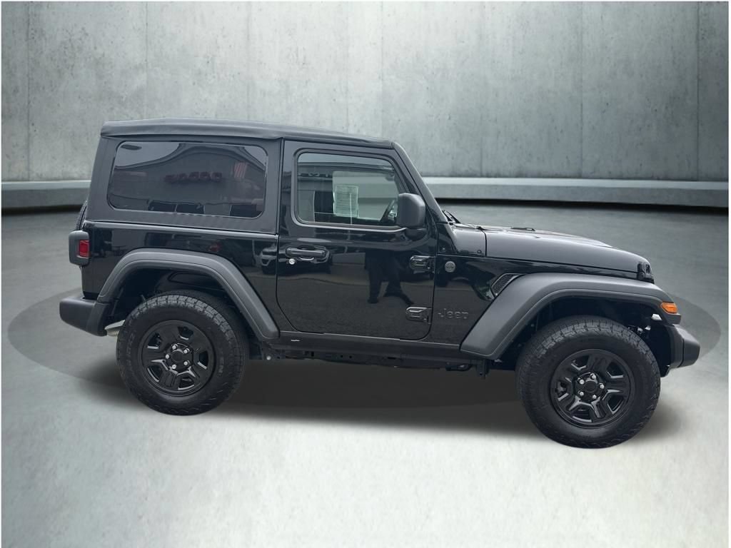 Used 2025 Jeep Wrangler Sport AWD/4WD image 9