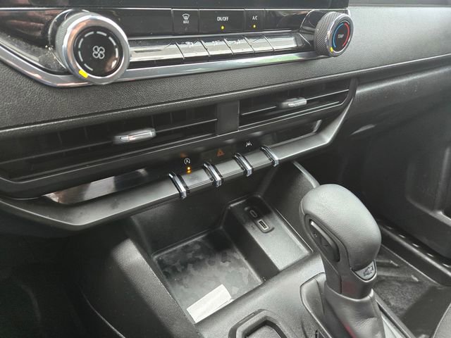 Used 2023 Chevrolet Colorado W/T image 19