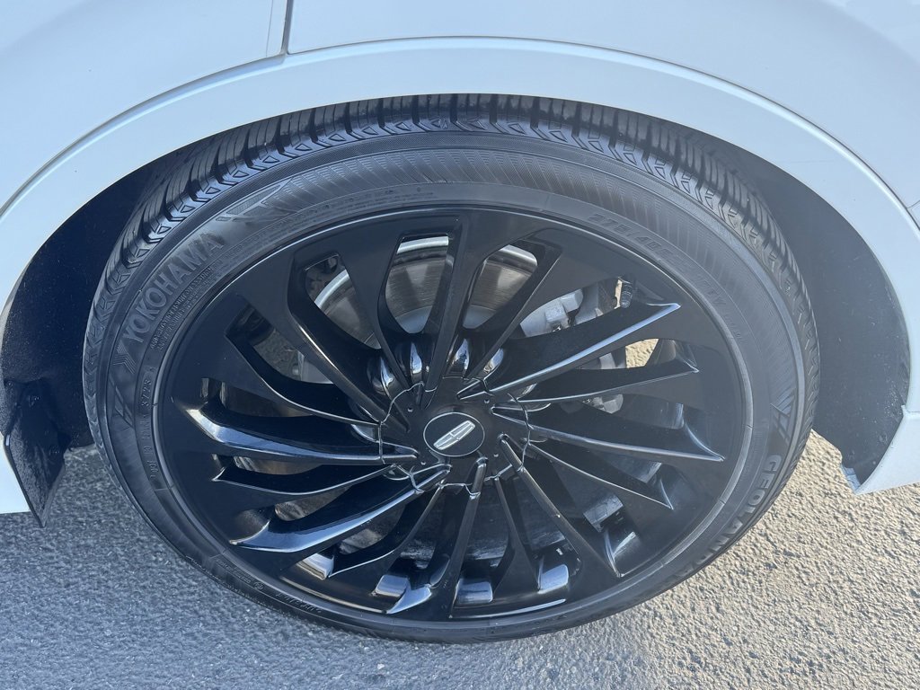 Used 2023 Lincoln Aviator Reserve w/ Equipment Group 201A image 14