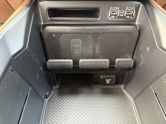 Used 2022 RAM 3500 Limited image 29