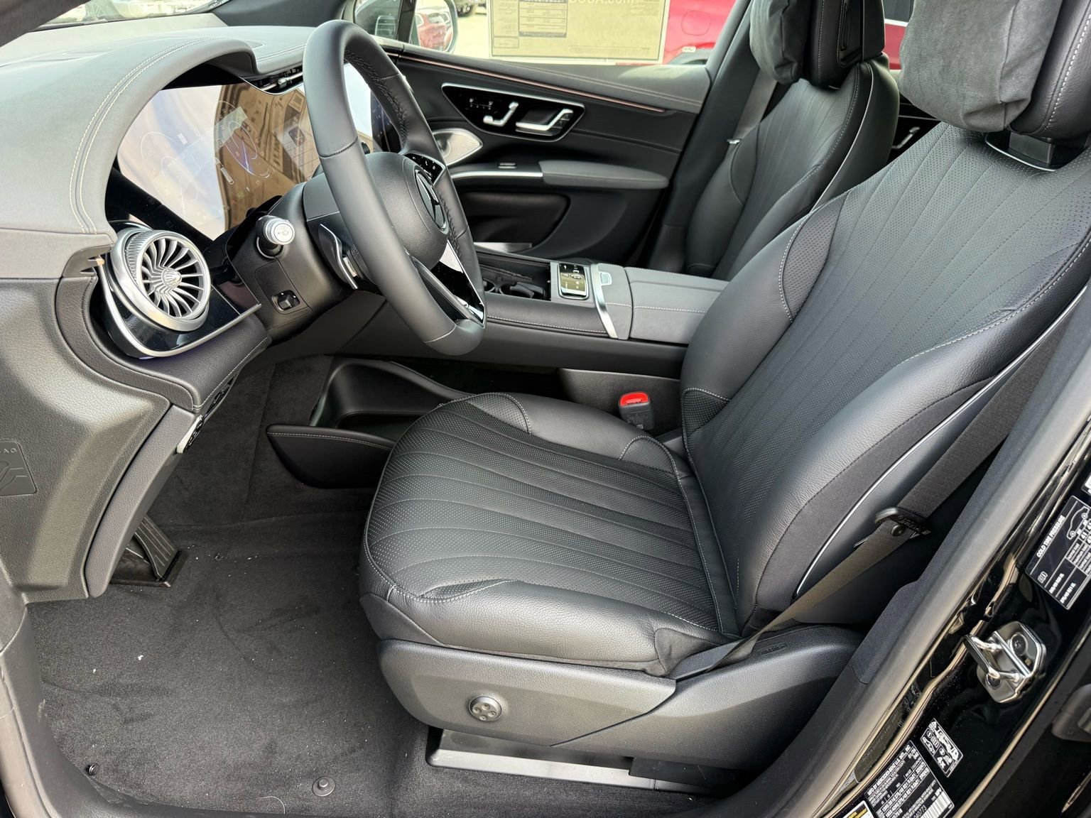 New 2026 Mercedes-Benz EQS 400 4MATIC SUV image 16