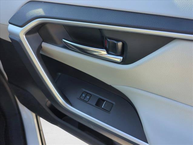 Certified 2022 Toyota RAV4 XLE w/ Convenience Package FWD image 26