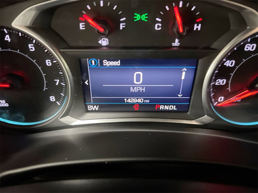 Used 2019 Chevrolet Equinox LT w/ Driver Convenience Package image 12