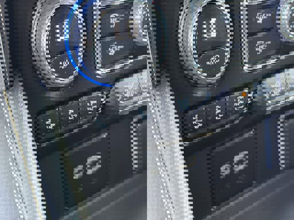 Used 2023 Chevrolet Suburban Premier image 22