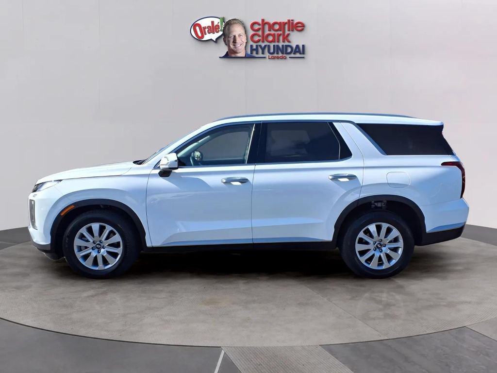 Used 2025 Hyundai Palisade SEL FWD image 2