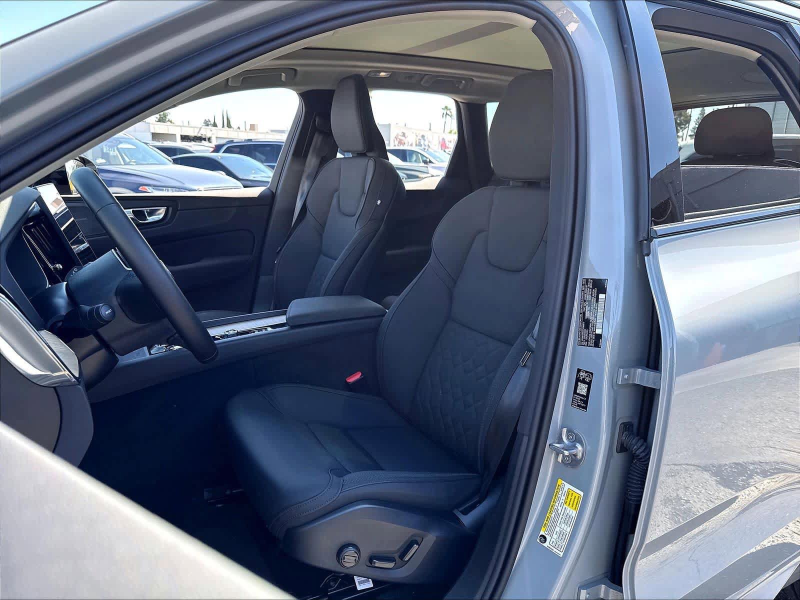 Used 2026 Volvo XC60 B5 Plus w/ Climate Package AWD/4WD image 28
