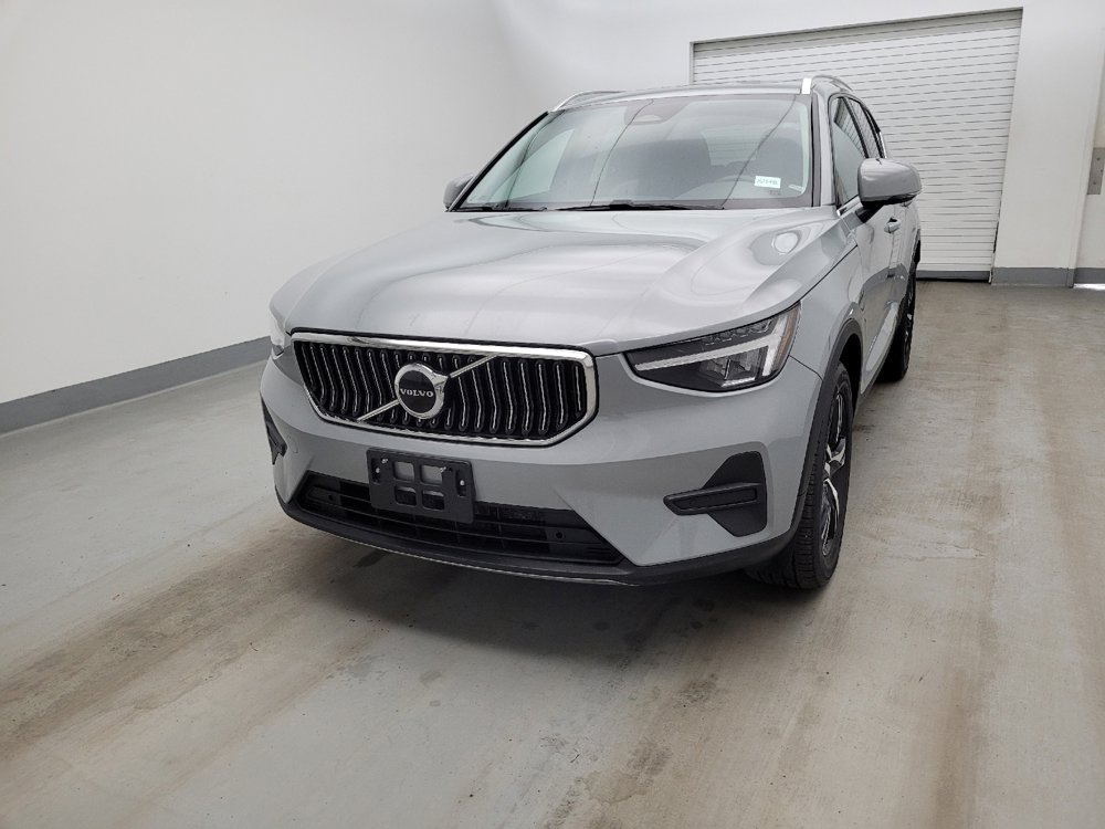 Used 2024 Volvo XC40 B5 Core image 15