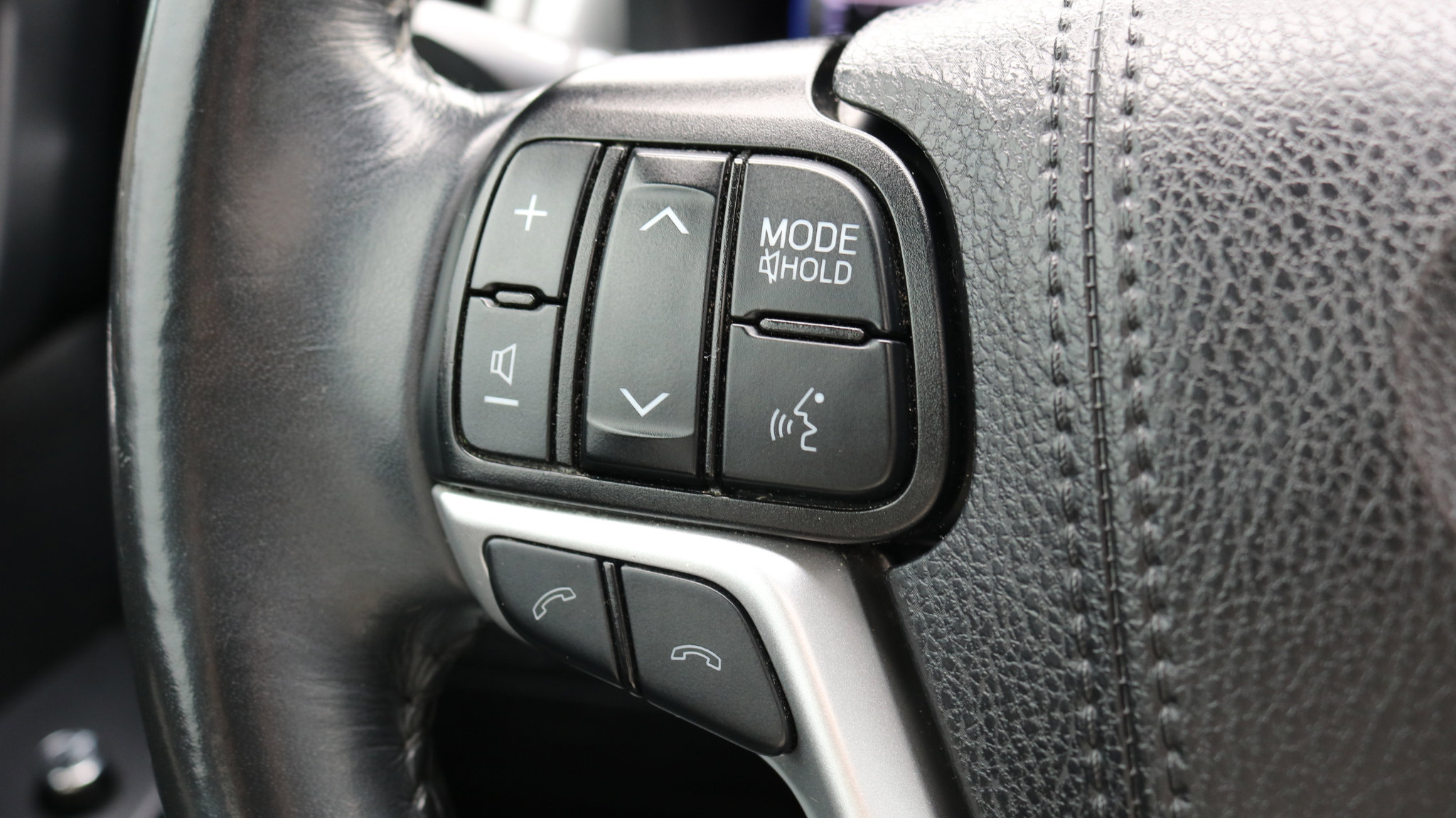 Used 2019 Toyota Highlander XLE image 9