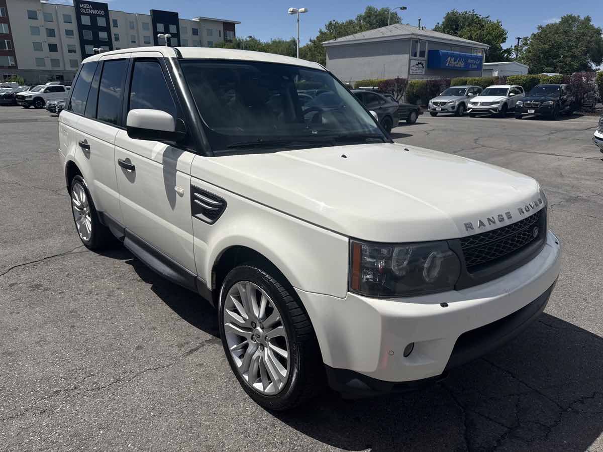 Used 2010 Land Rover Range Rover Sport HSE LUX AWD/4WD image 4