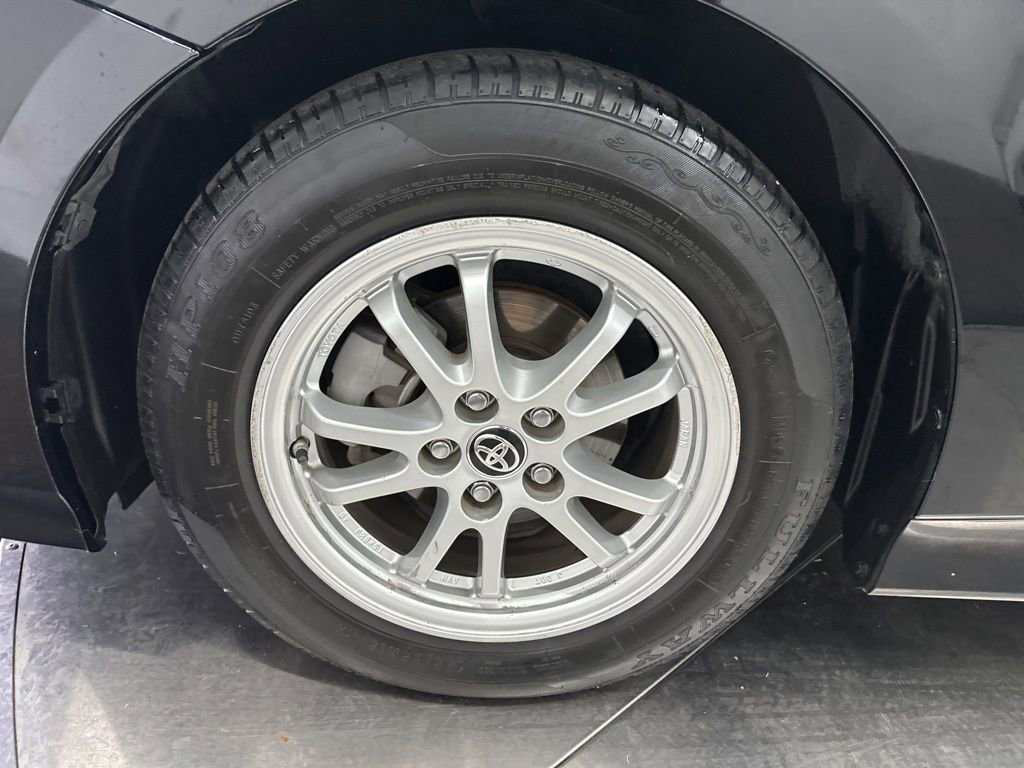 Used 2016 Toyota Prius Two w/ Preferred Accessory Package FWD image 27