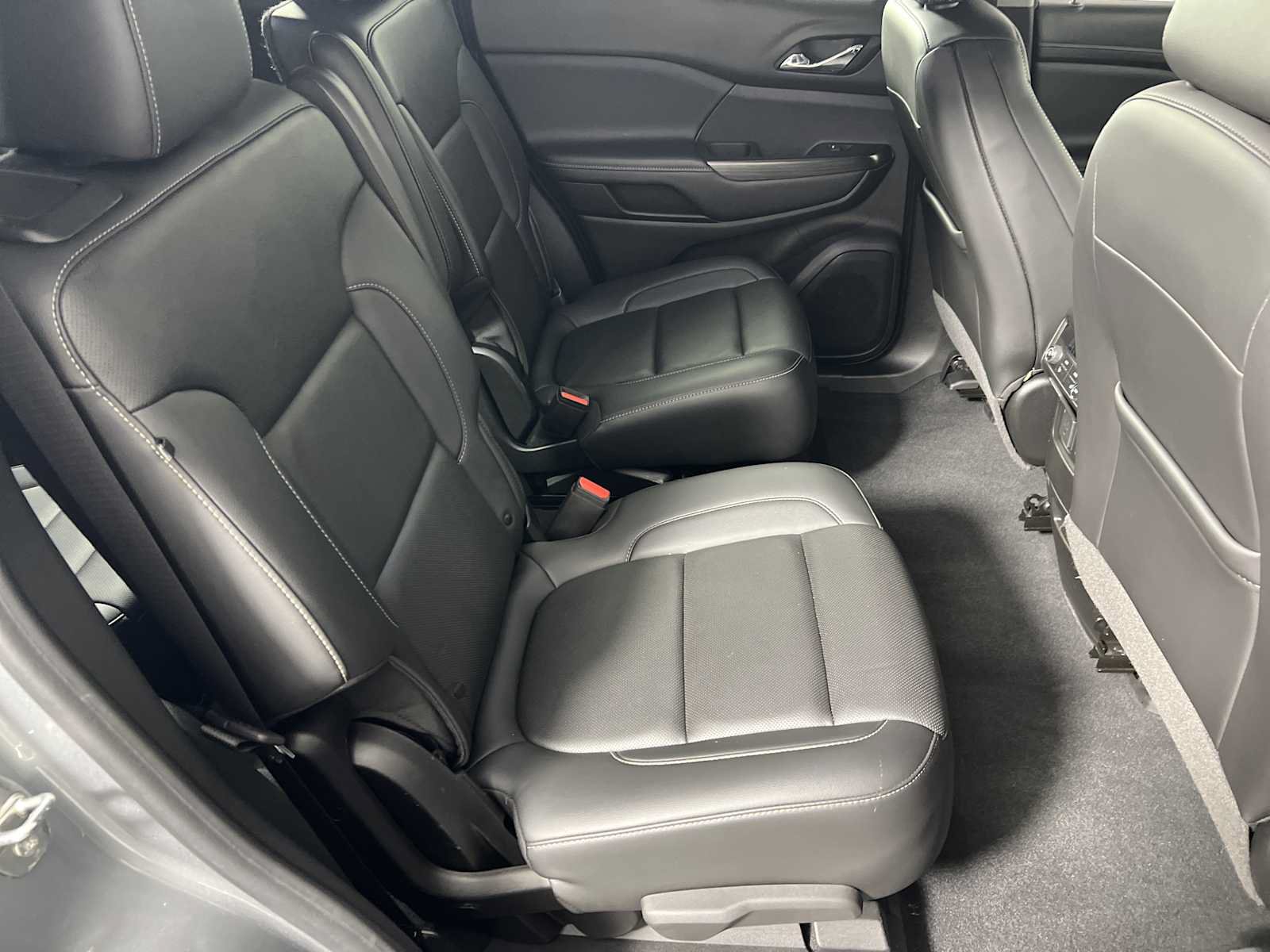 Used 2023 GMC Acadia SLT w/ Elevation Edition FWD image 22
