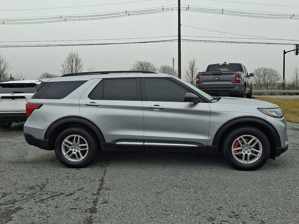 Certified 2025 Ford Explorer Active image 7