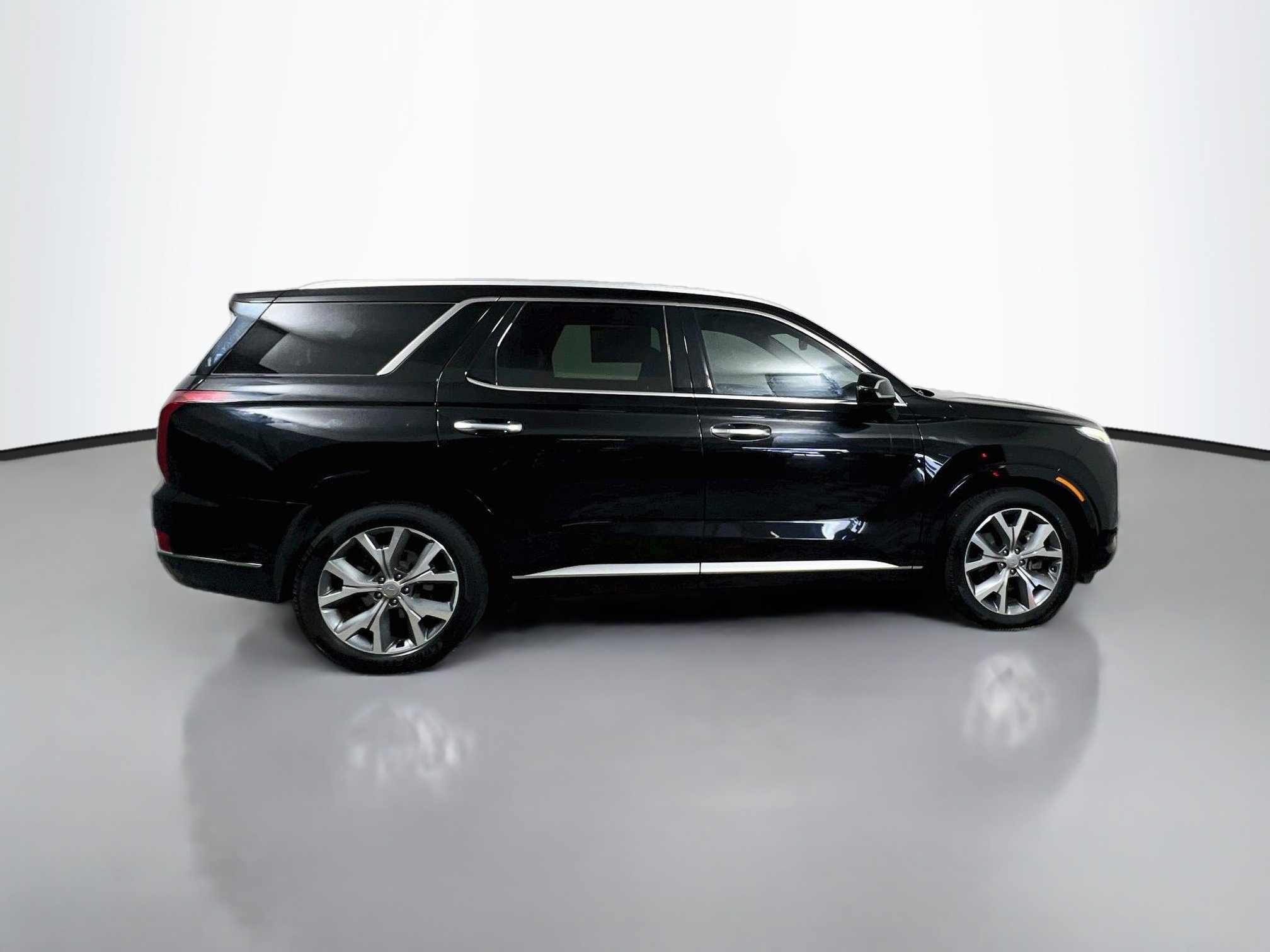 Used 2021 Hyundai Palisade Limited FWD image 3