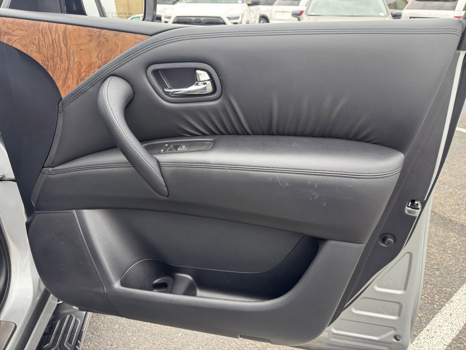 Used 2022 Nissan Armada SL image 16