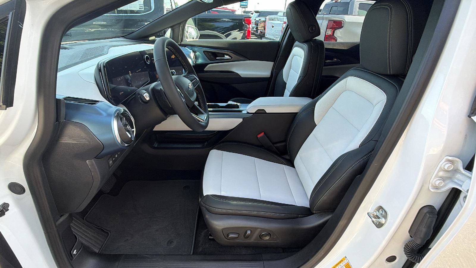 New 2026 Chevrolet Equinox EV LT FWD image 15
