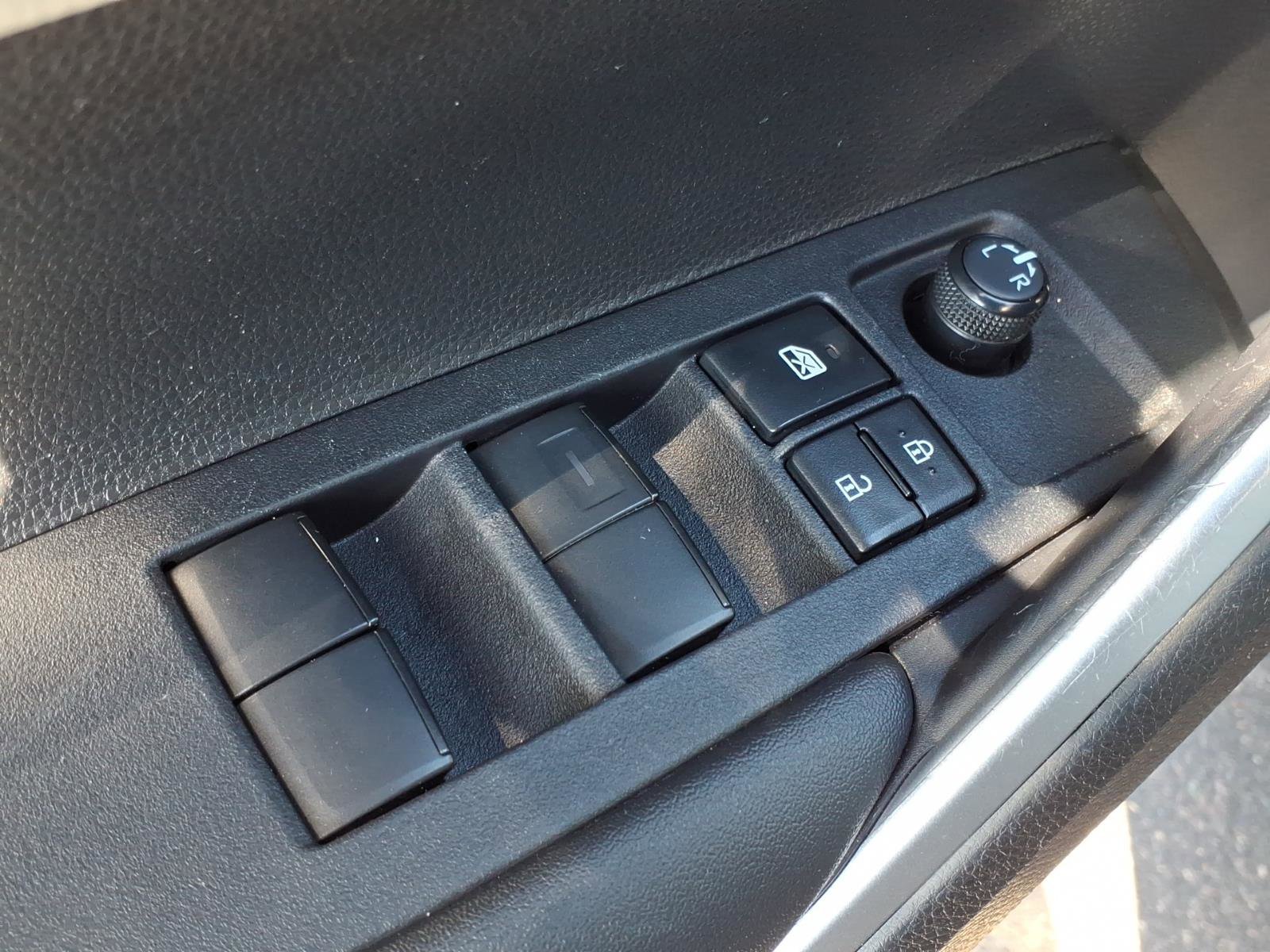 Used 2023 Toyota Corolla Cross LE w/ Moonroof Package FWD image 11