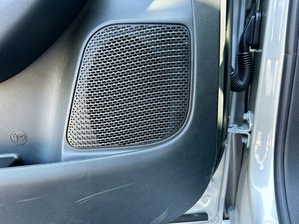 New 2026 Chrysler Pacifica Select FWD image 18