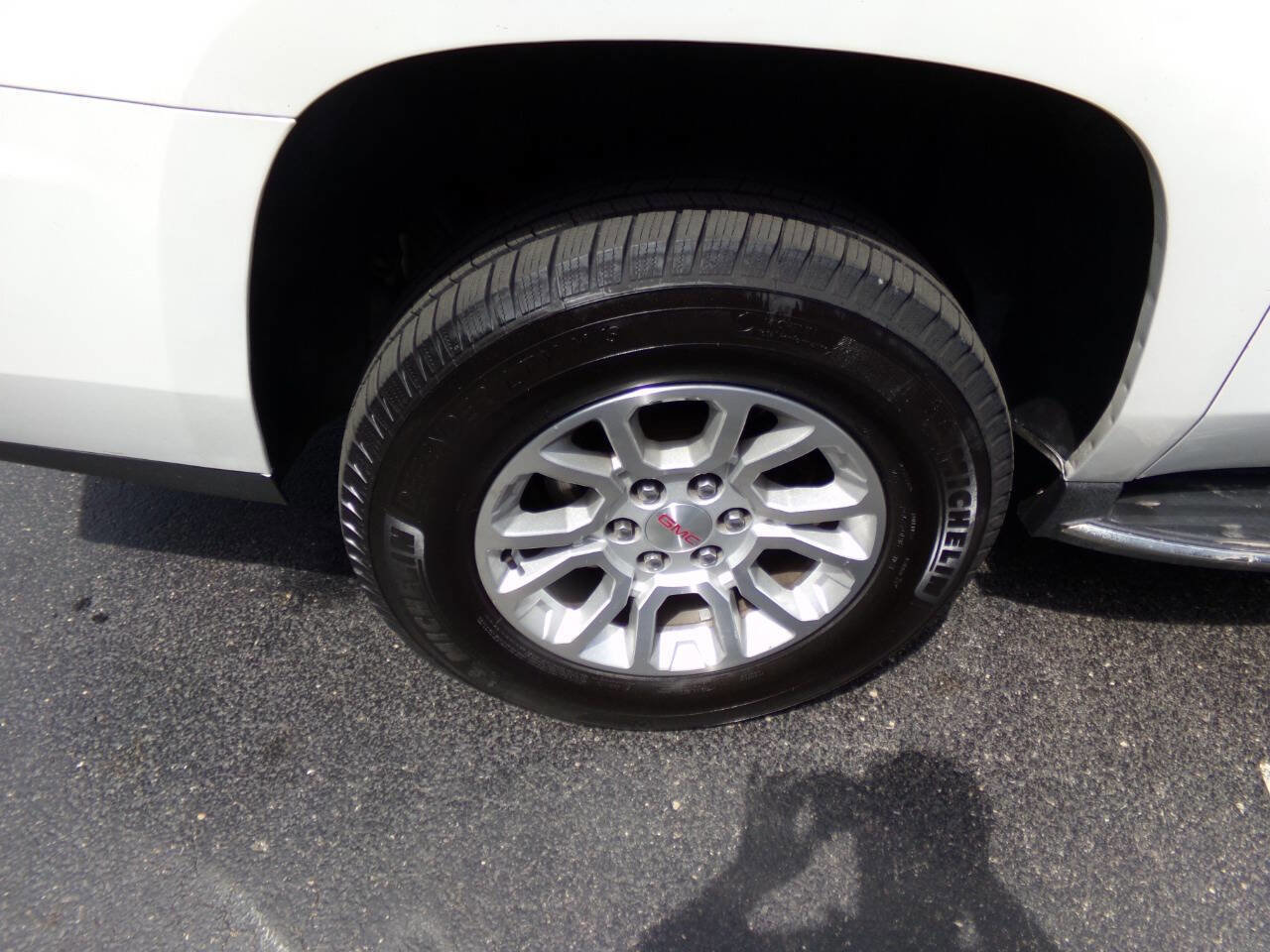 Used 2018 GMC Yukon XL SLT w/ Open Road Package image 43