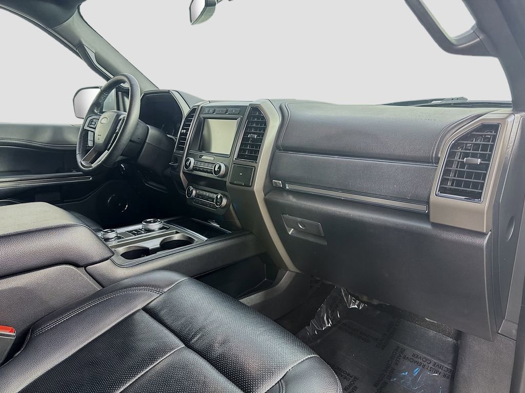 Used 2019 Ford Expedition Max XLT w/ Equipment Group 202A AWD/4WD image 37