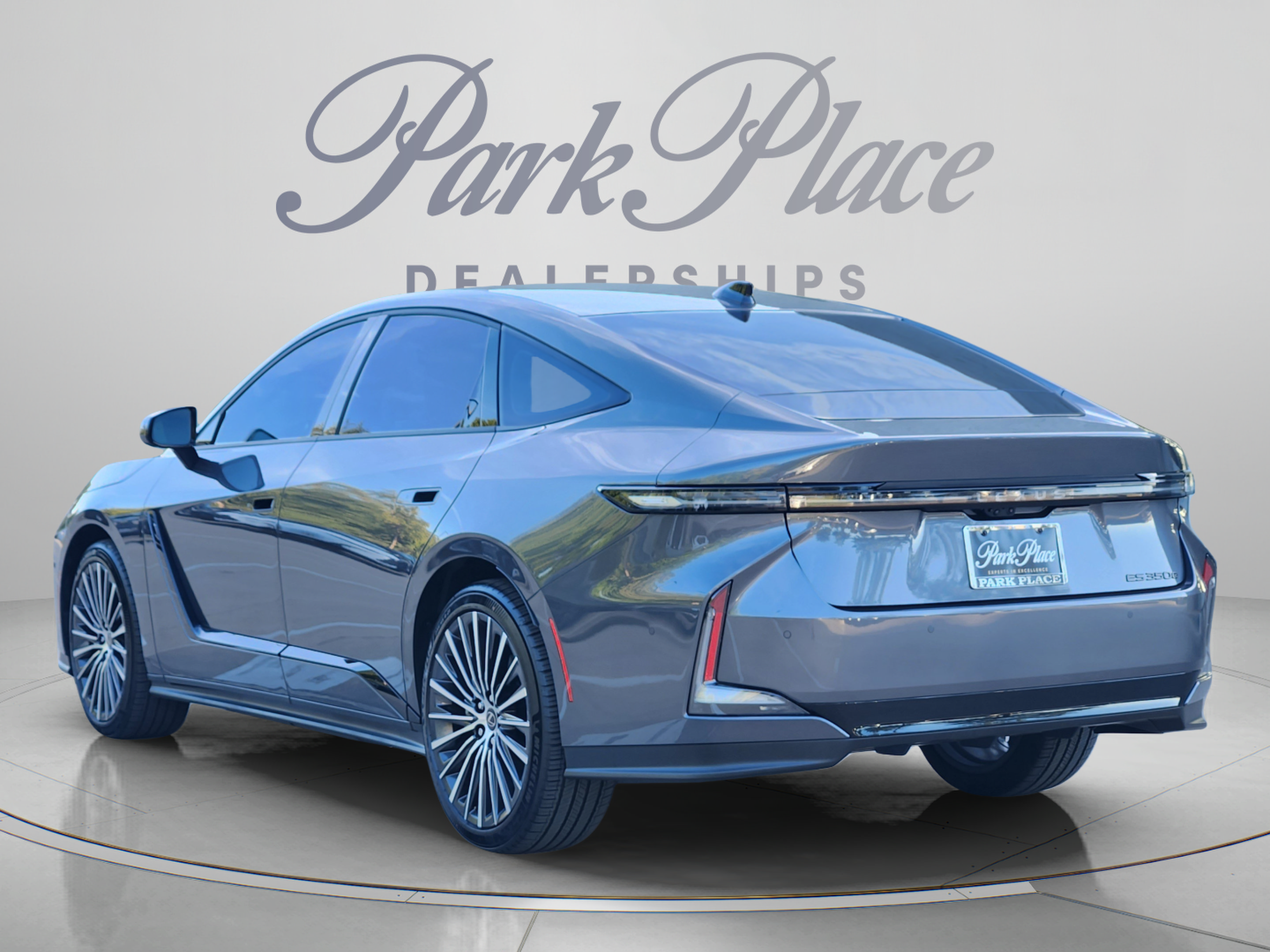 New 2026 Lexus ES 350e FWD image 3