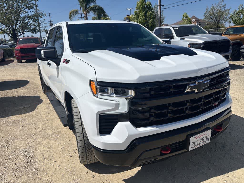 Used 2022 Chevrolet Silverado 1500 LT Trail Boss w/ LT Trail Boss Premium Package AWD/4WD image 3