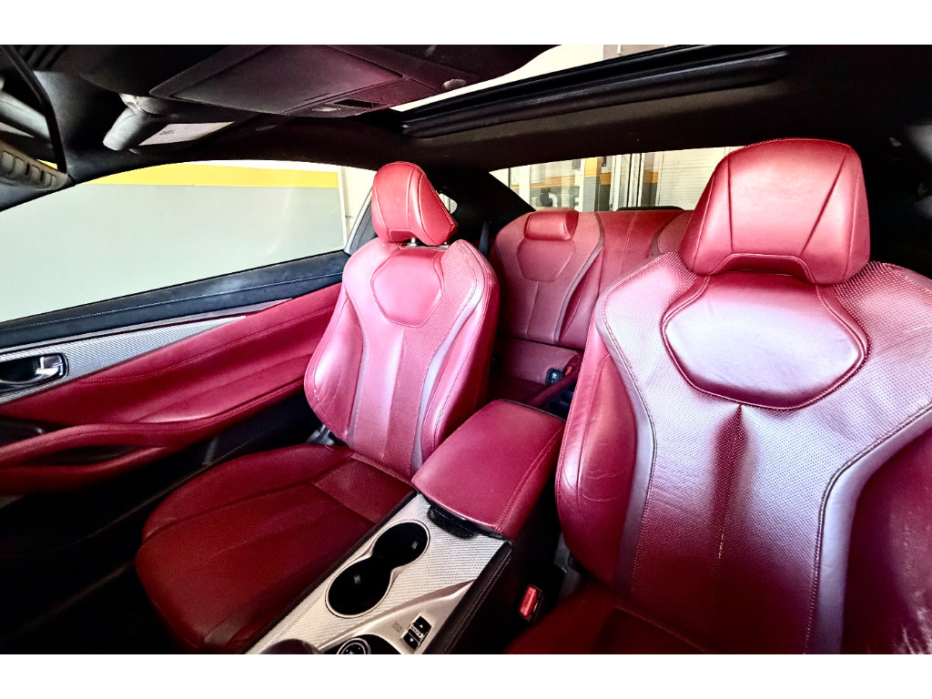 Used 2018 INFINITI Q60 Red Sport 400 w/ Sensory Package 3.0T Sport RWD image 18