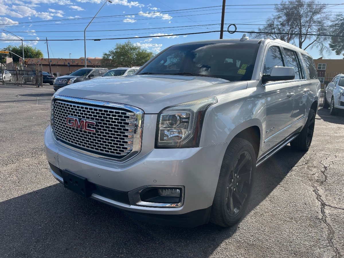 Used 2017 GMC Yukon XL Denali w/ Open Road Package RWD image 7