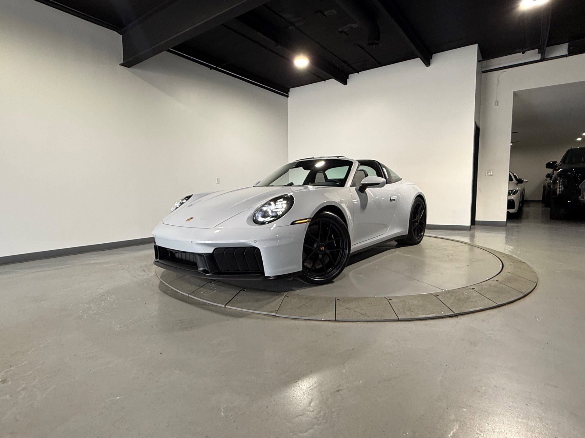 Used 2026 Porsche 911 Targa 4 GTS AWD/4WD image 5