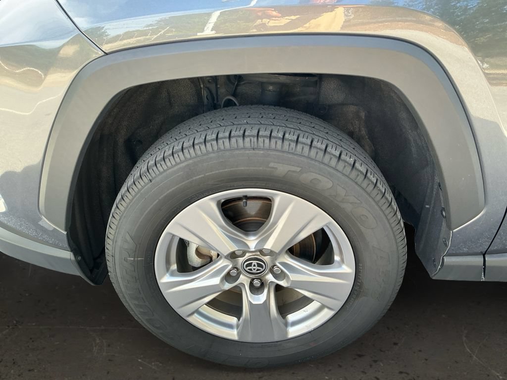 Used 2025 Toyota RAV4 XLE AWD/4WD image 10