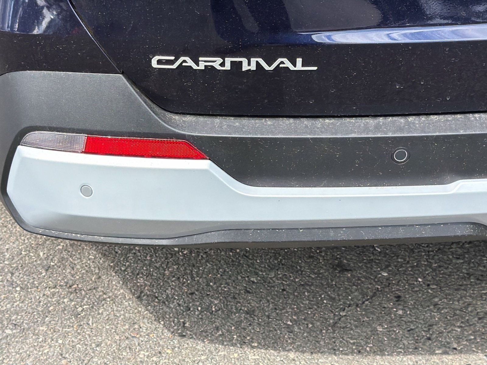 New 2026 Kia Carnival EX FWD image 18