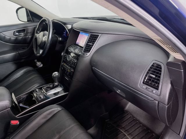 Used 2017 INFINITI QX70 AWD w/ Premium Package image 32