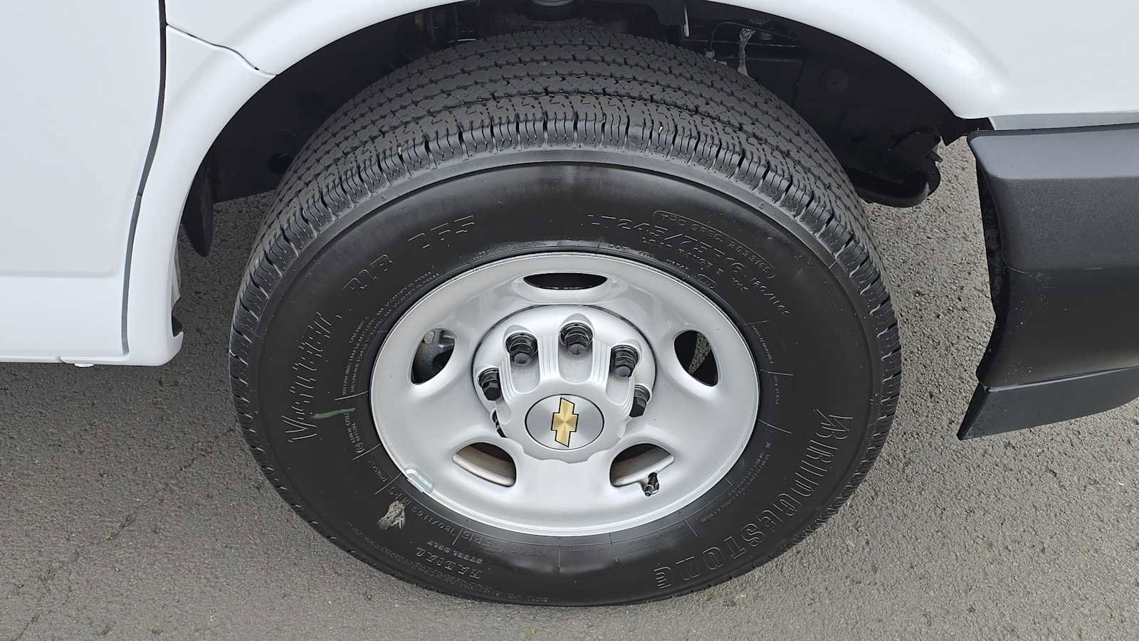 Used 2025 Chevrolet Express 2500 Extended w/ Driver Convenience Package RWD image 9