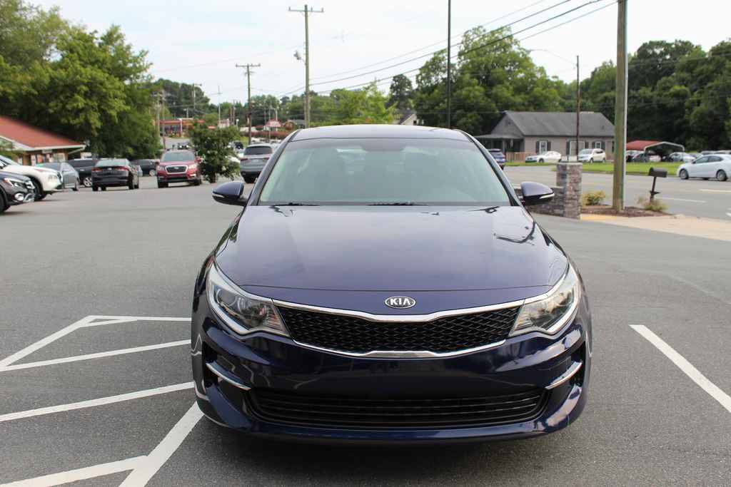 Used 2017 Kia Optima LX FWD image 2